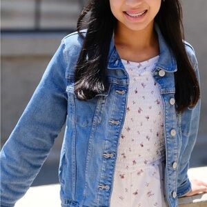 Abercrombie kids shirt sleeved floral shirt size 9/10